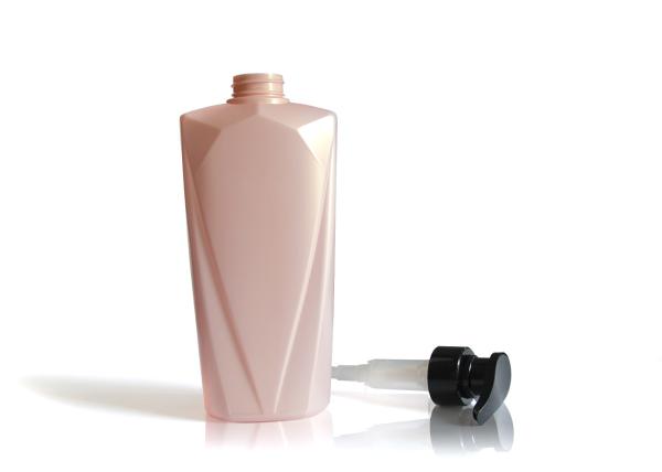 Eco Fridenly Plastic Cosmetic Bottles With Pump High End Hair Care Products