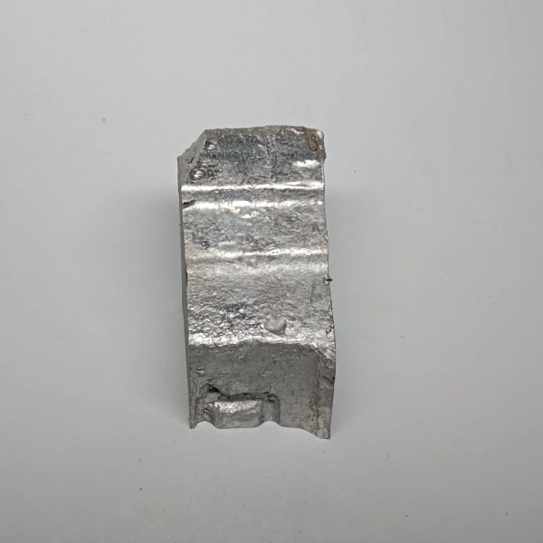 Premium Quality 99.9% Aluminium Ingot Grade 6000 Series International Standard Silvery White Bulk Supply in Stock