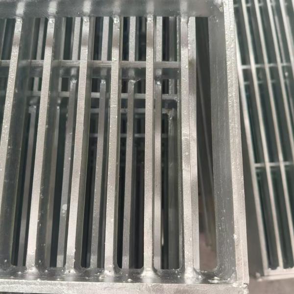 Low Carbon Steel Industrial Plain Bar Grating For Residential And Commercial