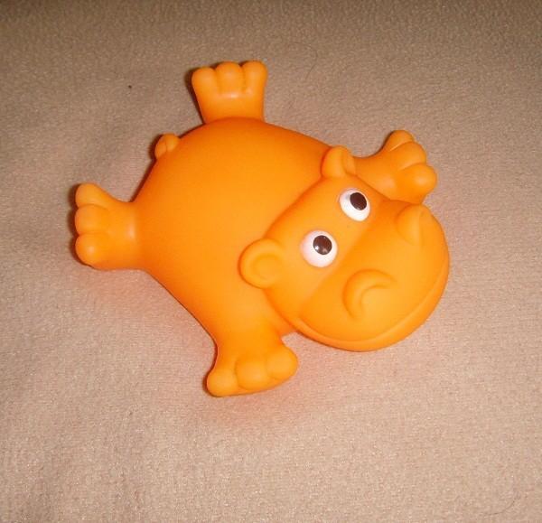 Soft Bath Rubber Squirt Water Toy Floating Ocean Animal Shaped 10cm Width