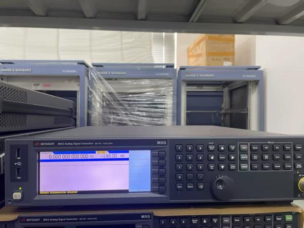High Power Rf Analog Signal Generators Agilent Keysight N5171B  1 GHz EXG Signal Generator