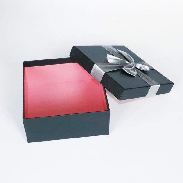 Boîte-cadeau adaptés aux besoins du client de Logo Printed Wholesale Cardboard Ring avec le ruban