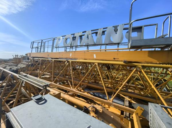 High-Performance Tower Crane MC120B for Heavy-Duty Lifting in Demanding Construction Environments