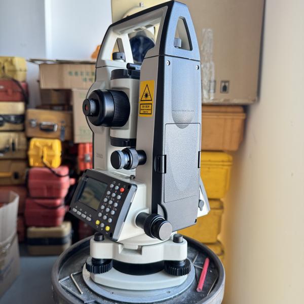 South brand Electronic Digital Theodolite NT-023 IP54 Waterproof Level Electronic Digital Theodolite Rechargeable Battery 1°or 1gon Horizontal Circle and High Precision