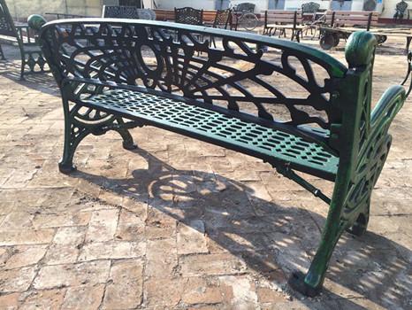 Outdoor Furniture Moose Metal Park Benches , Cast Iron Garden Chairs For Park