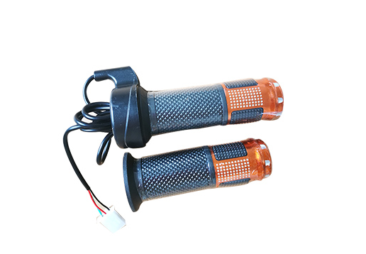 Пластиковый электрический дроссель велосипеда с переключателем, электрическим сжатием ручки велосипеда