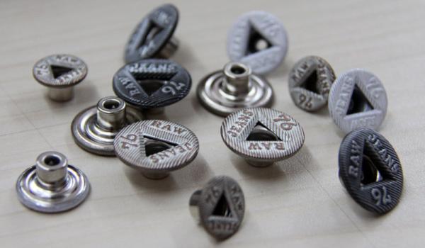 Snap / Sewing Custom Clothing Buttons Painted In Gun Metal / Shiny Silver
