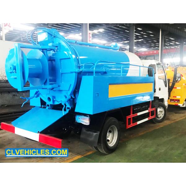 ISUZU 100P 98hp Vacuum Cleaner Truck 5000 Liters With High Pressure Jetting