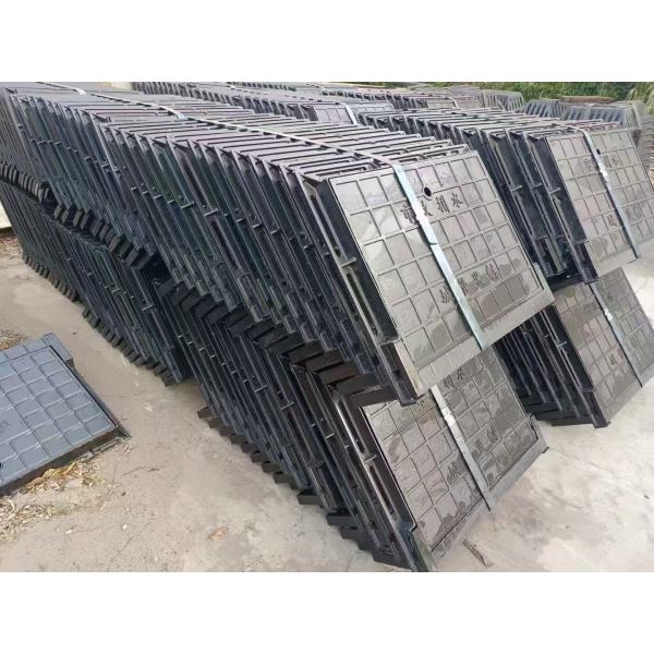 Tampon de regard en fonte ductile carré 800x800mm haute résistance à la corrosion, supportant une charge E600, conforme à la norme EN124