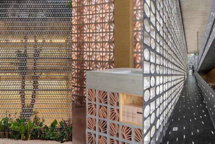 Garden Wall Cladding Terracotta Clay Lattice Bricks Fences Blocks for Facade Sun Shading Screen Wall