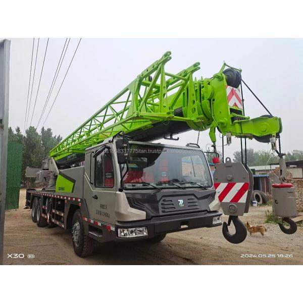 30 Ton Used Zoomlion Crane with Excellent Performance and Max. Lifting Height of 4.5m