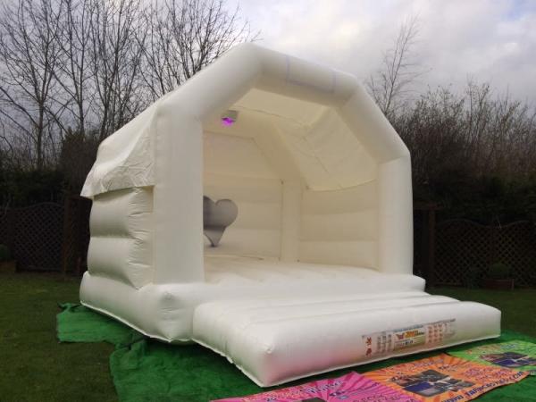 hot sale white inflatable wedding party bouncer for decoration inflatable white bouncer house castle