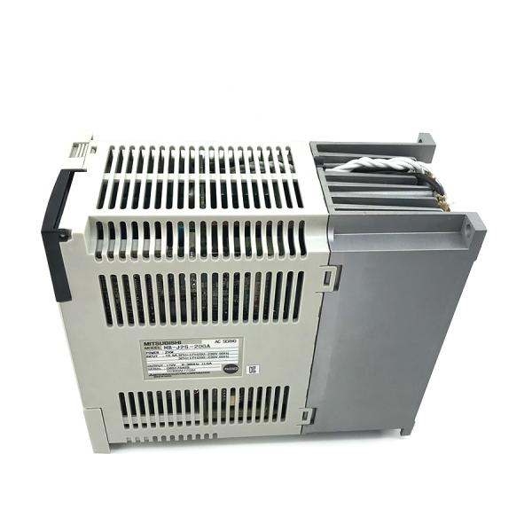 Участок Мицубиси MR-J2S-200A сервопривода 2kW 3 привода AC 2KW гармоничный