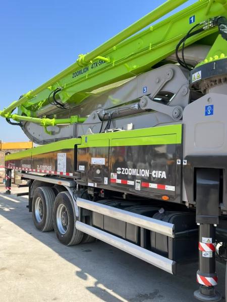 Zoomlion 47m Boom Pump Truck for construction site, for sale at preferential price