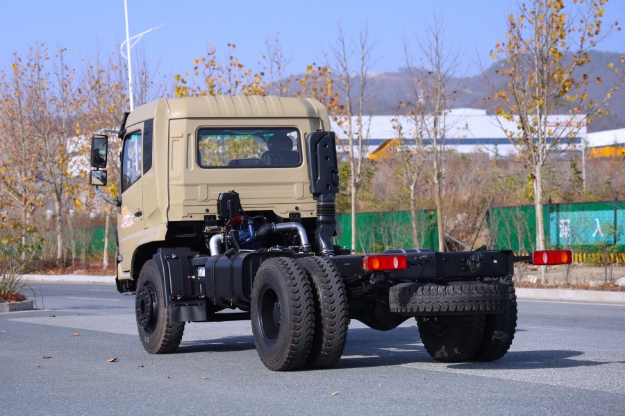 Heavy Duty Flat Cab Truck Chassis with Weichai Power for Overseas Modification