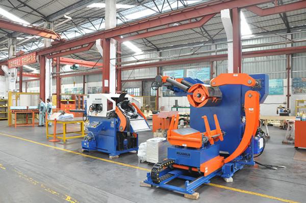 ISO Metal Sheet Straightening Machine Material Holder / Punch Feeding Equipment
