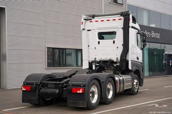 Mercedes Head Road Tractor Euro 4 Heavy Duty Trailer Head with Transfer Materials