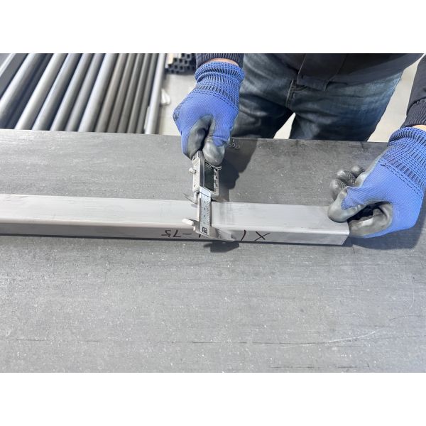 Premium-Grade Sintered Silicon Carbide (SSiC) Structural Beams 30 mm × 40 mm × 900 mm | Wall Thickness: 5 mm