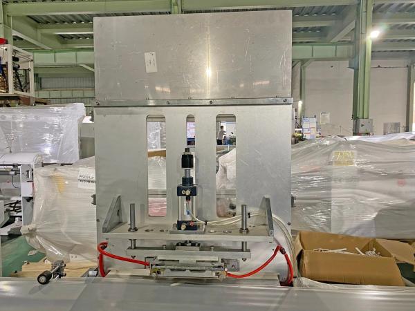 CE Approved Double Unwind Two Layers Rigid Handle Die Cut Bag Making Machine
