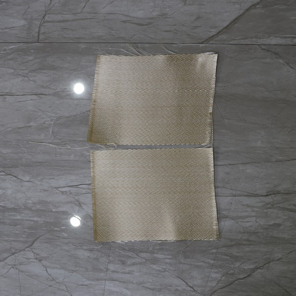 Fireproof Blanket Heat Treated Fiberglass Cloth Golden For Welding Blanket