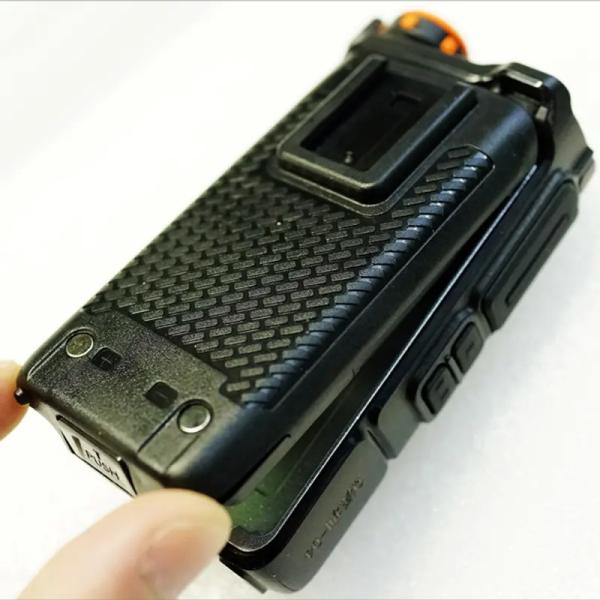 Handheld 360 Degree FPV Drone Detector System 3km 700MHz~6300MHz