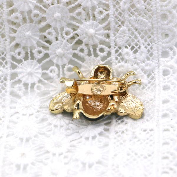 Fashion Diamond Bee Brooch  , Black Clothes Pin Black Glue Dropping Process OEM ODM