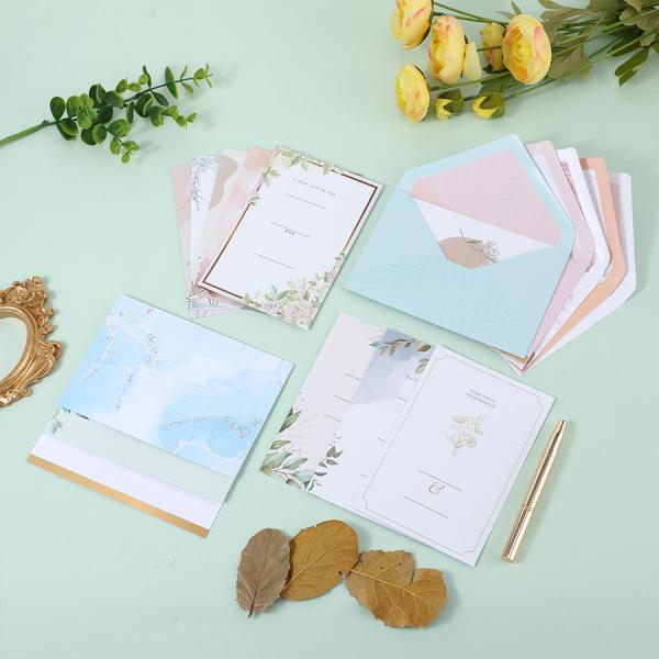 Invitations imprimées sur mesure pour les mariages, les douches de mariée et les anniversaires