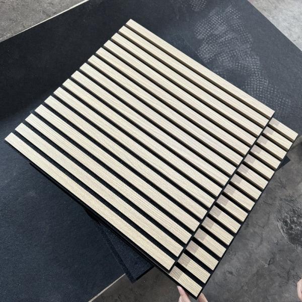 60 * 60cm Acupanela ajustada a medida Paneles insonorizados de madera Instalación sencilla para una excelencia acústica