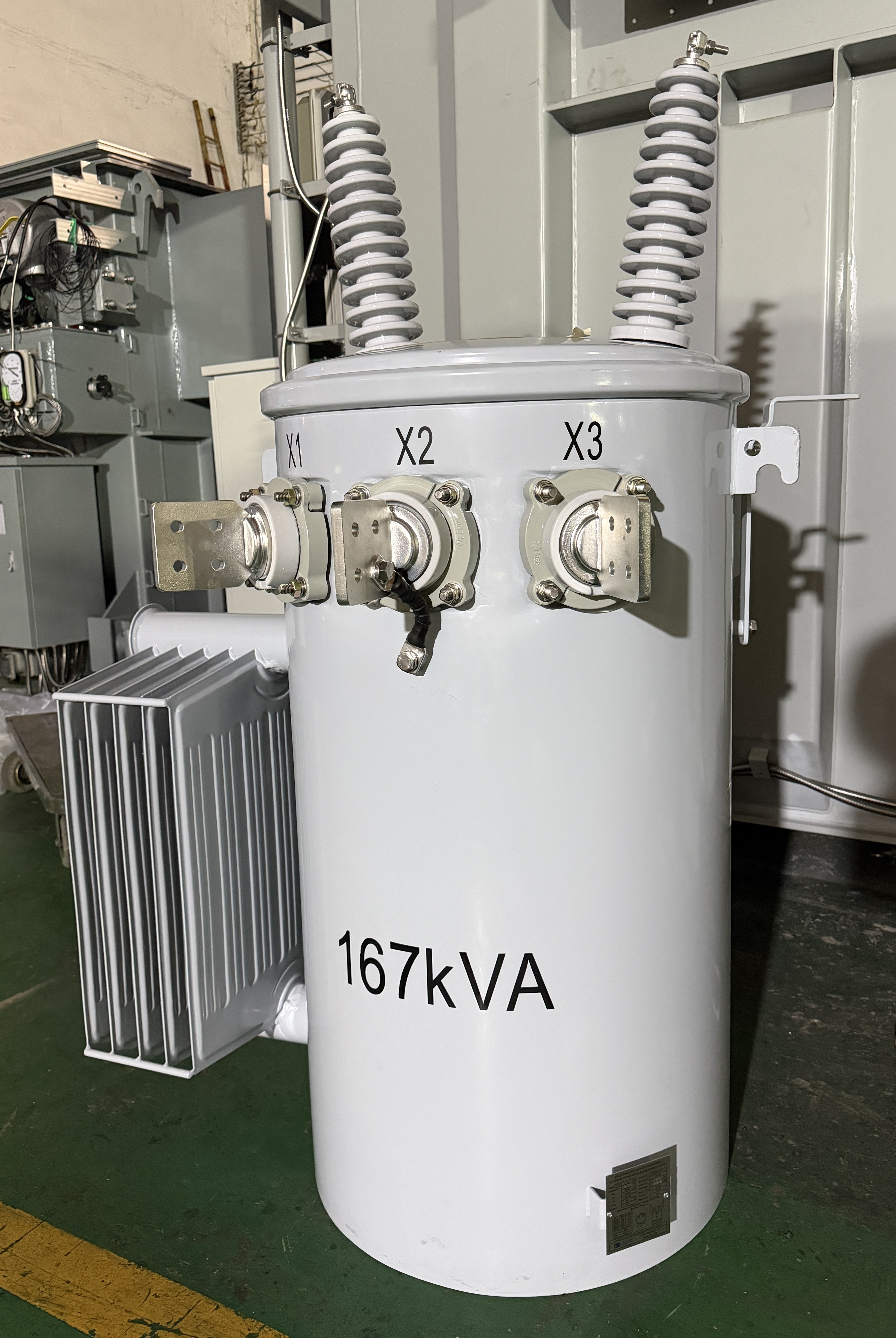 167kVA Single Phase Pole Mounted Transformer 34500V to 120/240V Overhead Distribution Type ANSI/IEEE Standards DOE 2016 Efficiency