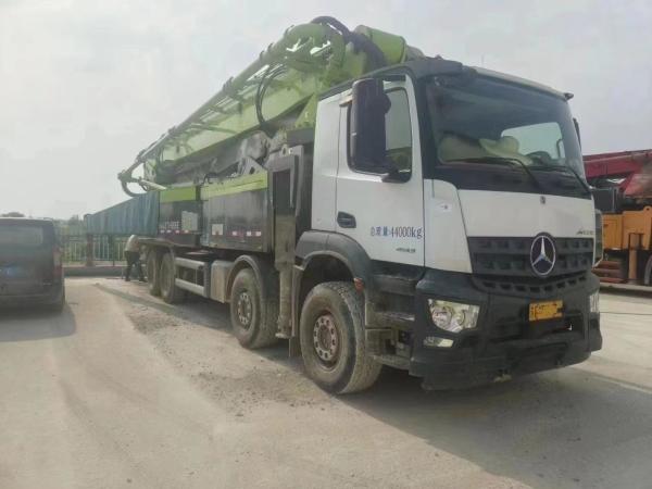 43000kgs Zoomlion 56m Used Concrete Pump Truck Cylindre de type Structure pour lourdes charges