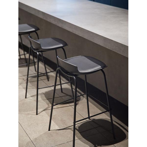 Classic Black Bar Stool Light Weight And Sophisticated Leather Bar Chairs