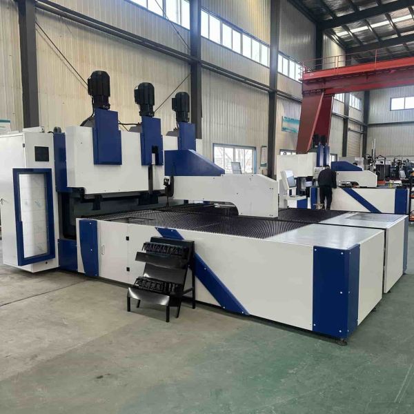 16-Axis Linkage Control CNC Bending Machine with High Precision Bending and Customizable Auxiliary Folding Knife