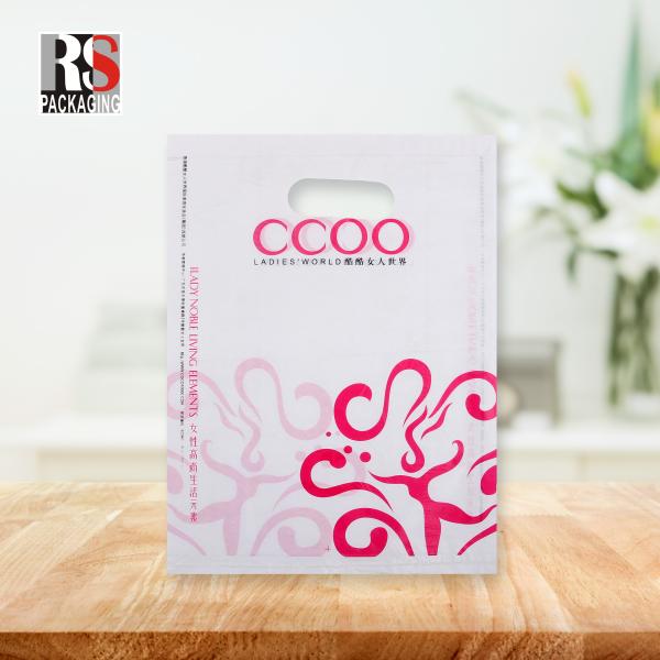 Перерабатываемые полипластиковые пакеты для одежды