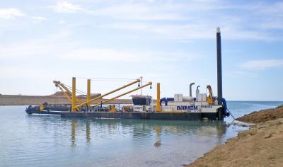 Simple Structure River Sand Dredger High Efficiency For Sand And Mud Dredging
