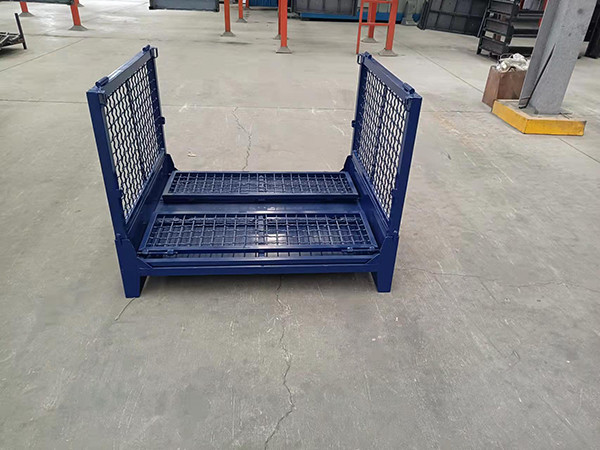 2 - 4 слоев проволочной сетки клетки для удобного и складского хранения