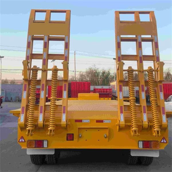 Tipo de neumáticos personalizables 12R22.5 de 3 ejes 12 neumáticos de cama baja semirremolque con JOST 2.0 pulgadas King Pin