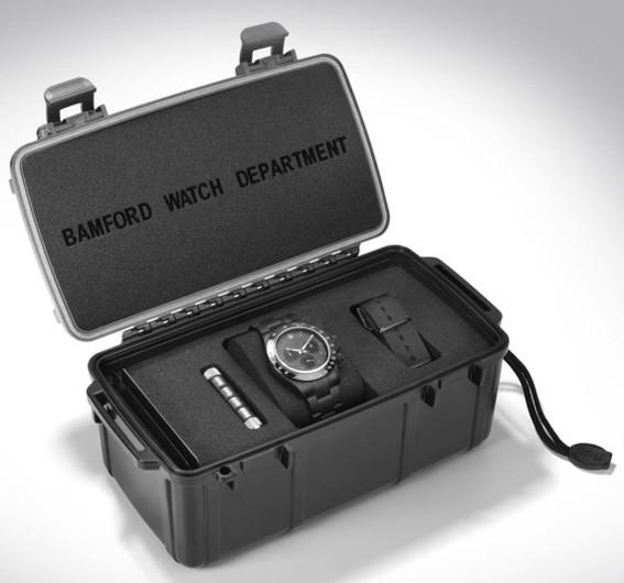 Black Digital Sports Wrist Watch Case With 12 Watches Capacity