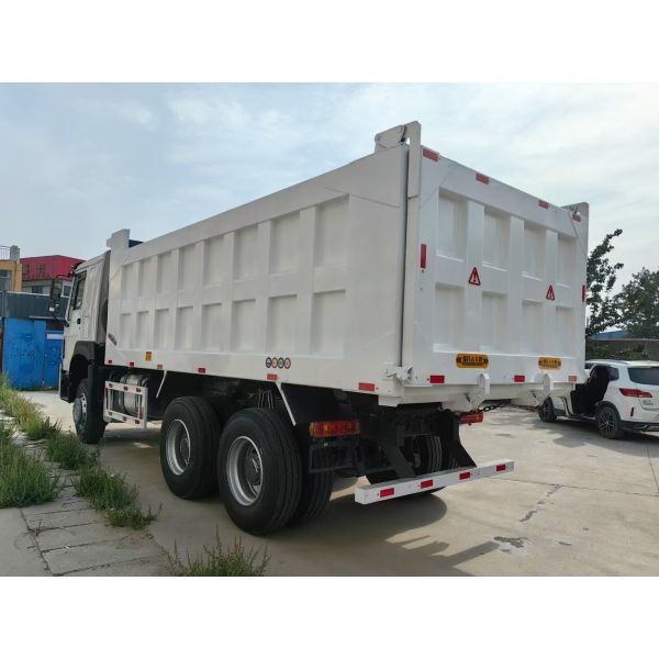 Howo Sinotruk 371  truck with fast transmission, diesel left turn box cargo hold