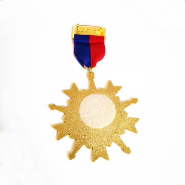 Big 75mm Zinc Alloy Carnaval Badge Médaille couleurs émail doux avec du feutre sur le dos