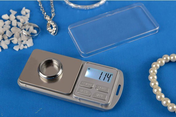 Pocket scale with LCD white backlight