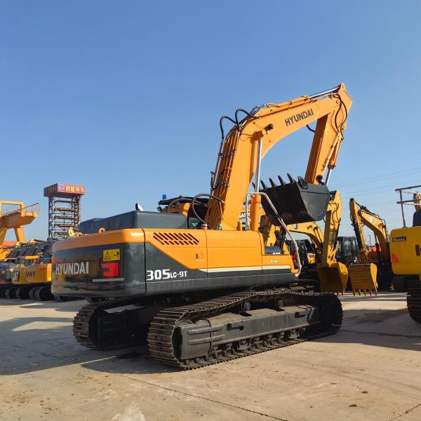 30 tonnes Hyundai Excavators d'occasion Excavateur à remorqueuse 1,45m3 Capacité Machine d'équipement lourd