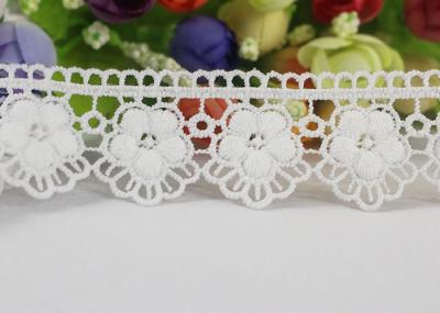 Guarnição química solúvel em água da fita do laço do poliéster para o vintage do vestido de Gilr fora do branco
