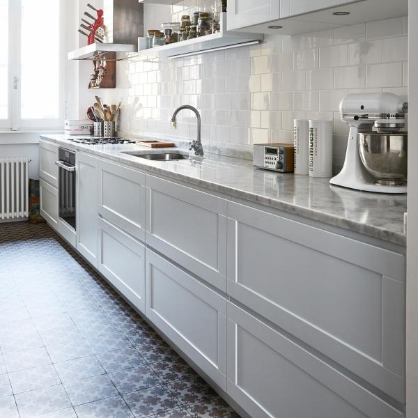 High End White Shaker Tiny Kitchen Cabinets U Shape Mini Kitchen Solid Wood Kitchenette