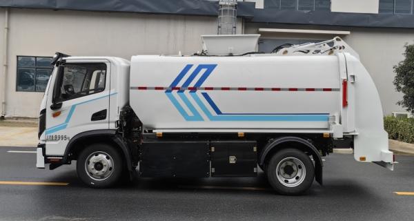 High Capacity Pure Electric Garbage Truck with Expandable Bin and Swift Recharging Technology
