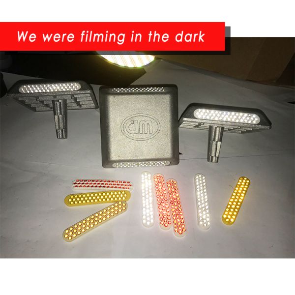 20 Years Pavement Marker PMMA Reflective Road Stud Price Road Spike Reflective Studs for Highway