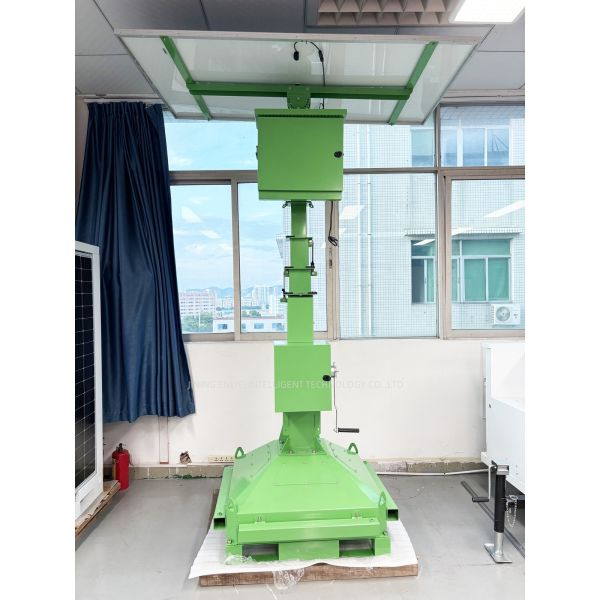 Portable Solar Light Tower For Construction Site With 420W Panel 35H Runtime