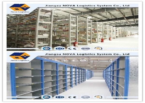 Laranja/otimização industrial feita sob encomenda azul do espaço da construção de aço do mezanino de cremalheira