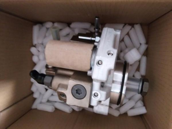 Geniune New BOSCH Fuel Injection Pump  0445020045 for komatsu 6754-71-1012 PC200-8  injection pump