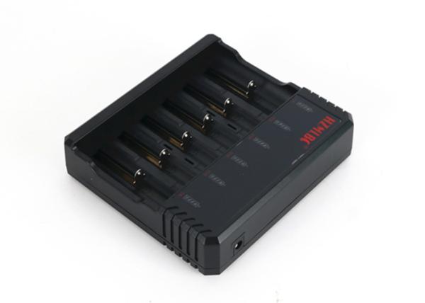Nominal Voltage Protected 4.2 V Battery Charger 6 Slots CE ROHS FCC Approval