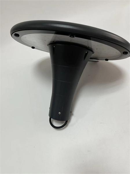 Solar Post Top Light 30-80W Garden Light Waterproof IP66 5 anos de garantia Iluminação de pátio usada em áreas residenciais
